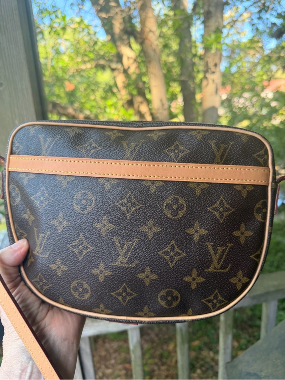 Louis Vuitton Monogram Jeune Fille MM - Picture 4 of 11